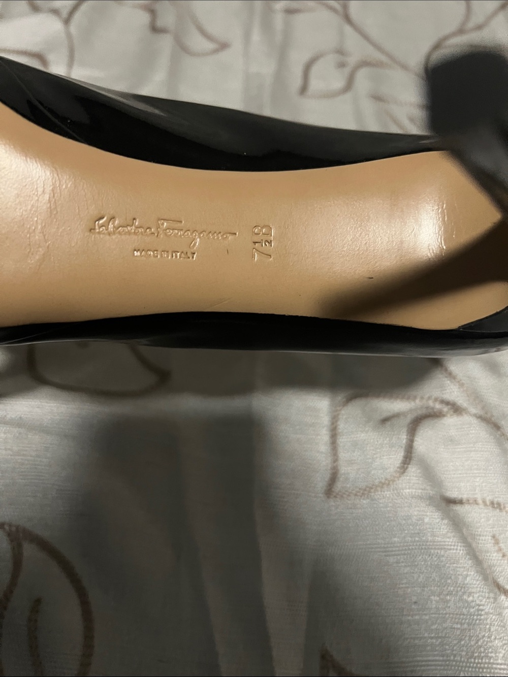 Salvatore Ferragamo Black Patent Leather Bow Pumps with Gold Plaque - Picture 7 of 11